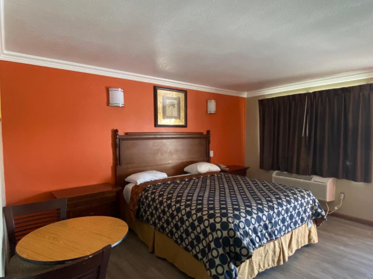 Downtown Motel 7 San Bernardino Dış mekan fotoğraf